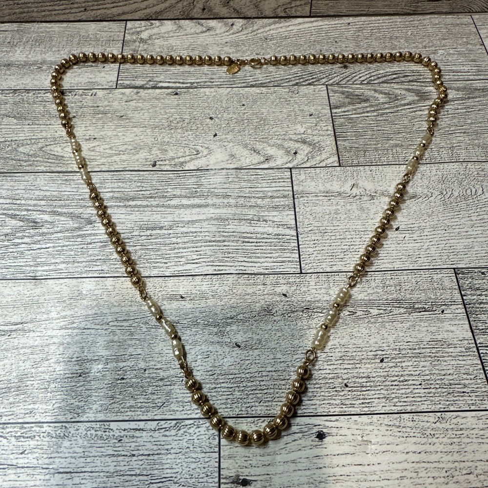 Parklane Goldtone‎ Ball Bead w/ Oblong Faux Pearl Vintage